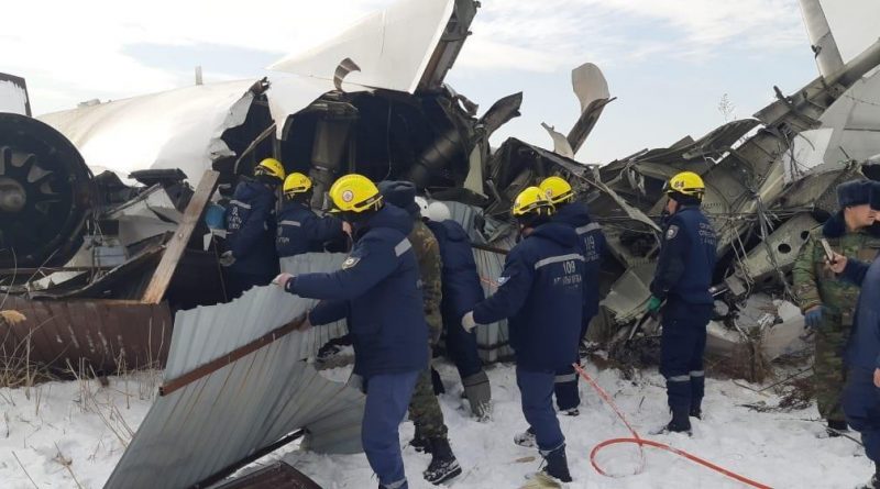 Видео момента падения самолета Bek Air