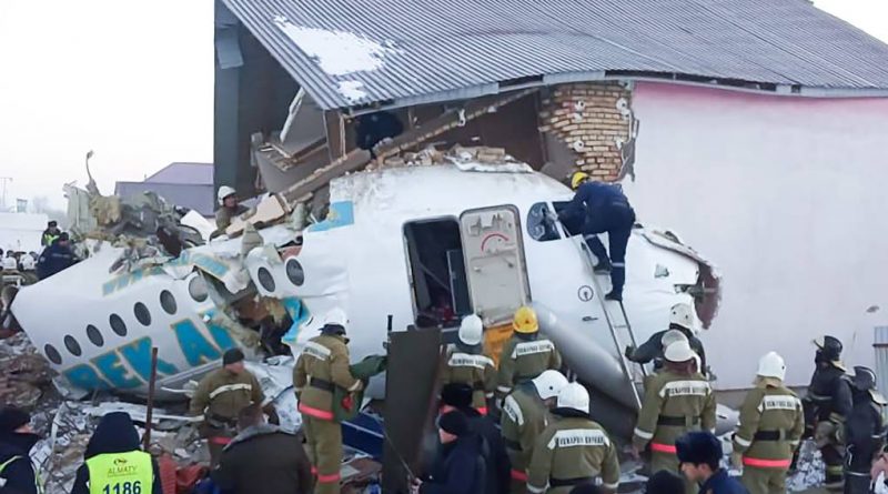 Родственникам погибших пассажиров самолета Bek Air не выплачивают страховки